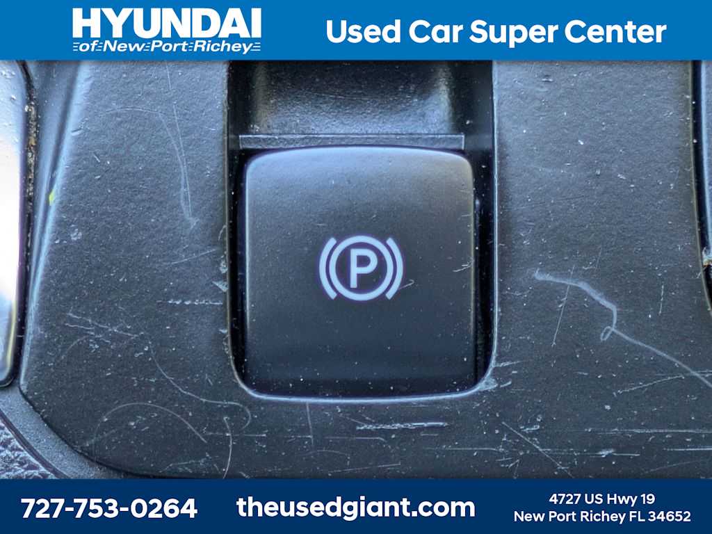 Thumbnail: 2018 Chevrolet Traverse - 31