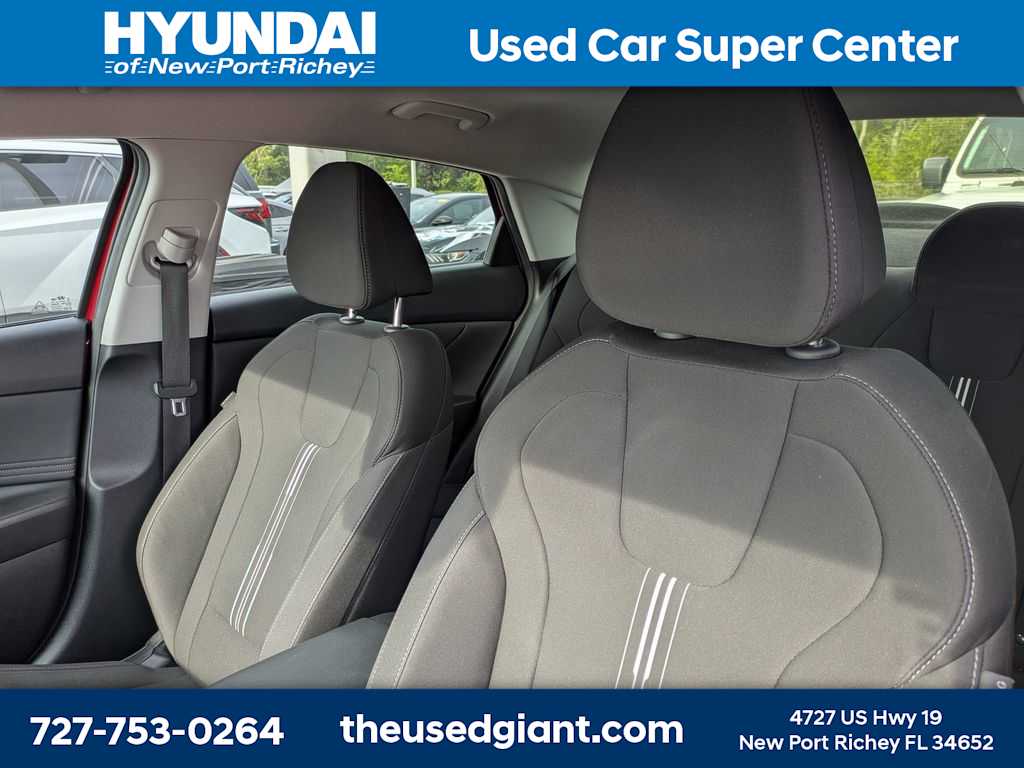 Thumbnail: 2023 Hyundai Elantra - 3