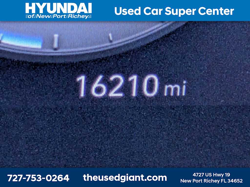 Thumbnail: 2024 Hyundai Elantra - 36