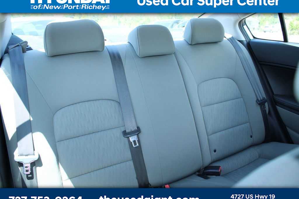 Thumbnail: 2015 Kia Forte - 8