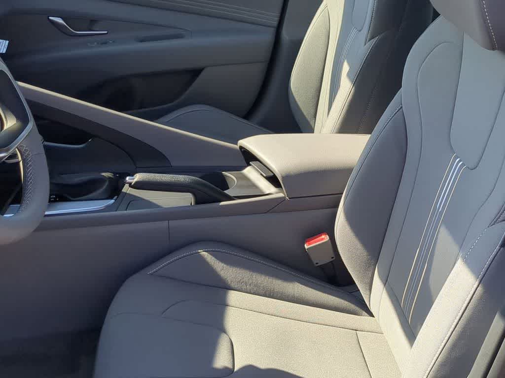 Thumbnail: 2026 Hyundai Elantra - 17