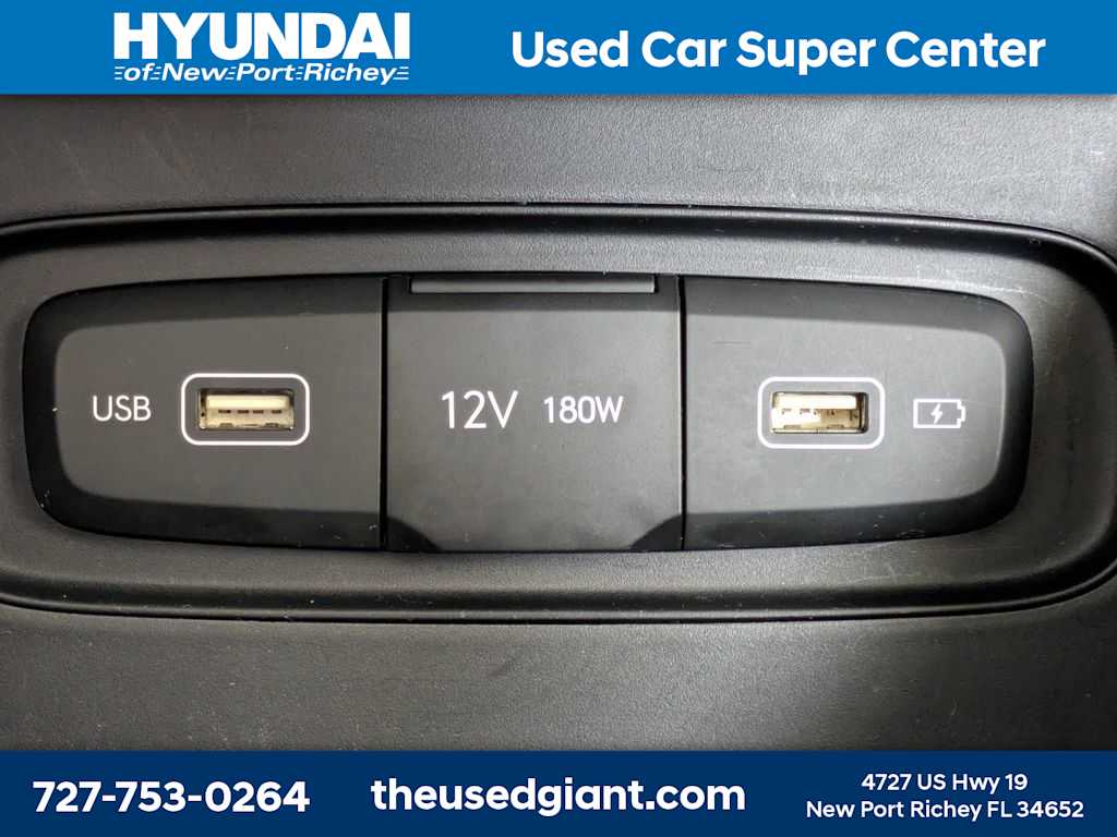 Thumbnail: 2022 Hyundai Venue - 21