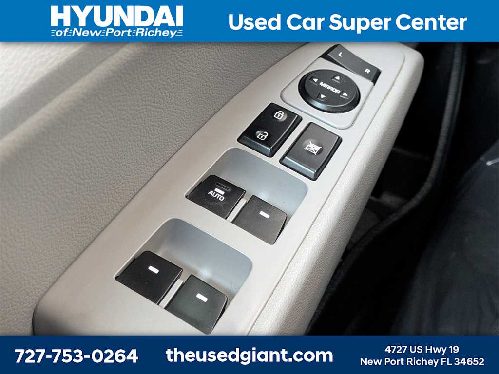 Thumbnail: 2019 Hyundai Elantra - 28