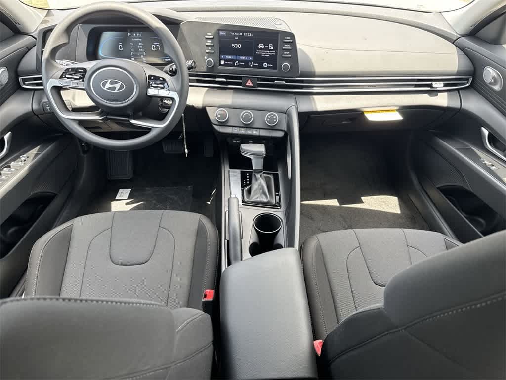 Thumbnail: 2025 Hyundai Elantra - 15