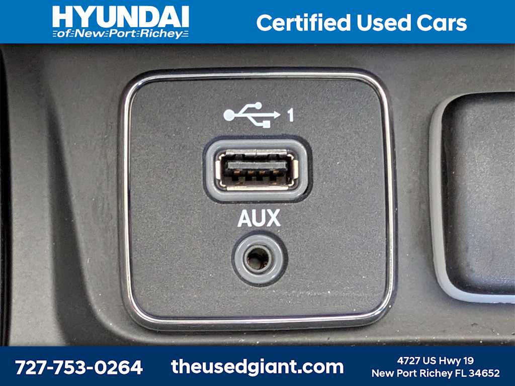 Thumbnail: 2020 Jeep Cherokee - 26