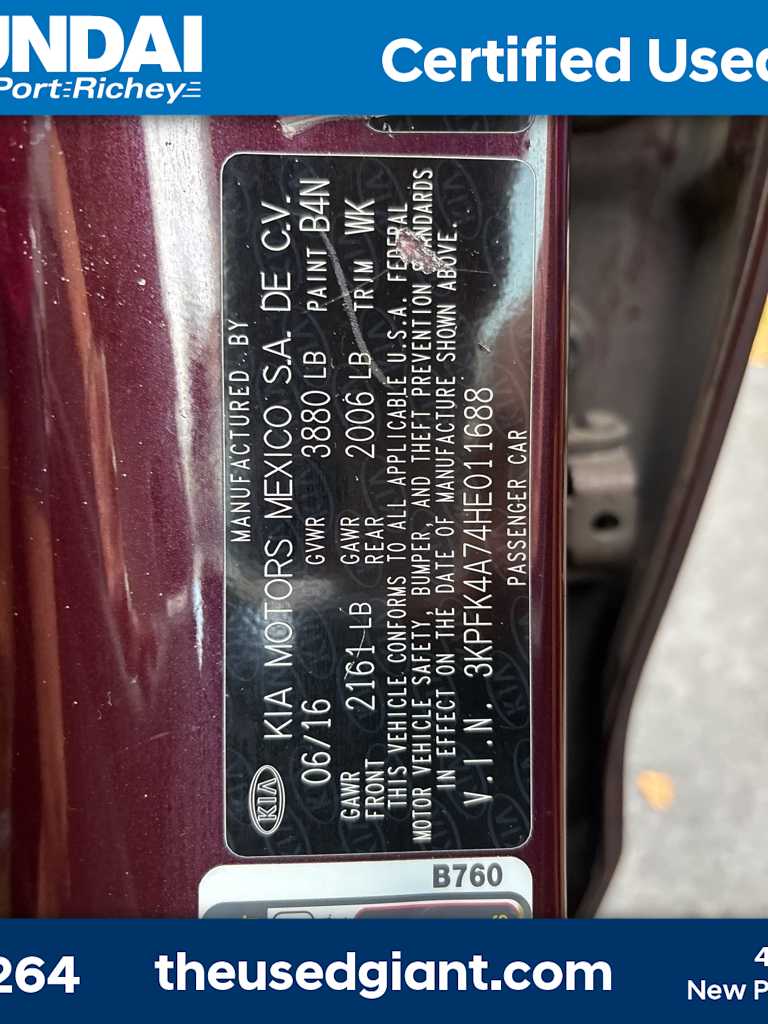 Thumbnail: 2017 Kia Forte - 12