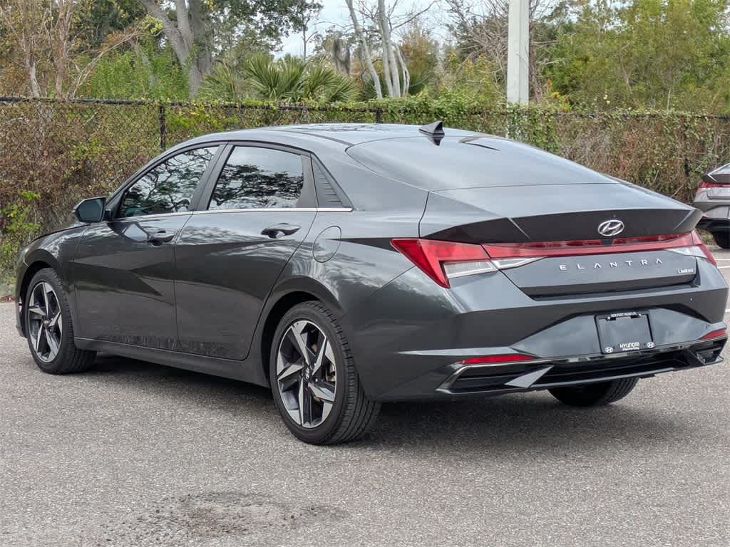 Thumbnail: 2021 Hyundai Elantra - 3