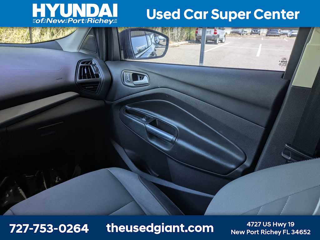 Thumbnail: 2015 Ford Escape - 19