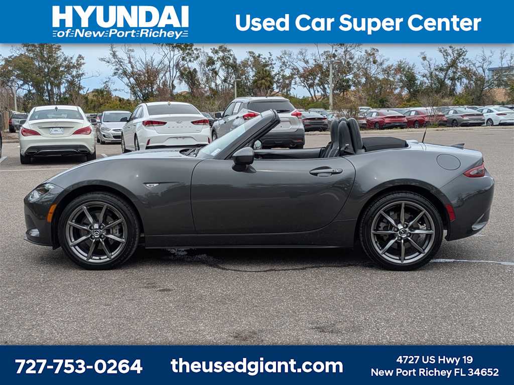 Thumbnail: 2022 Mazda MX-5 Miata - 2