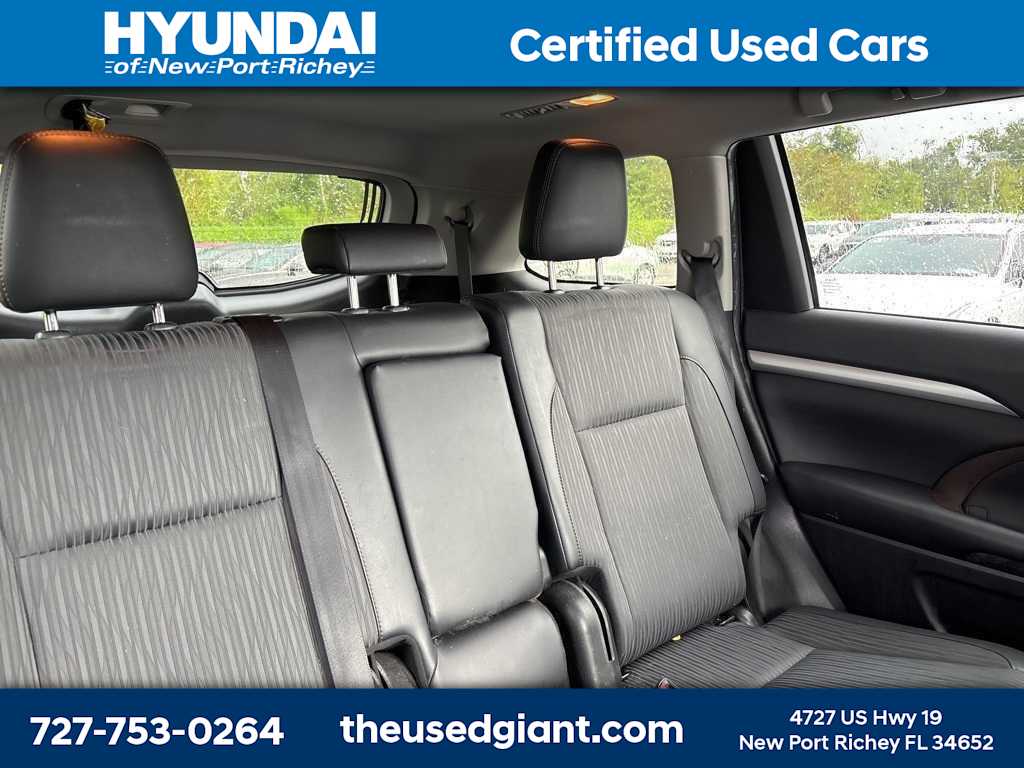 Thumbnail: 2019 Toyota Highlander - 9