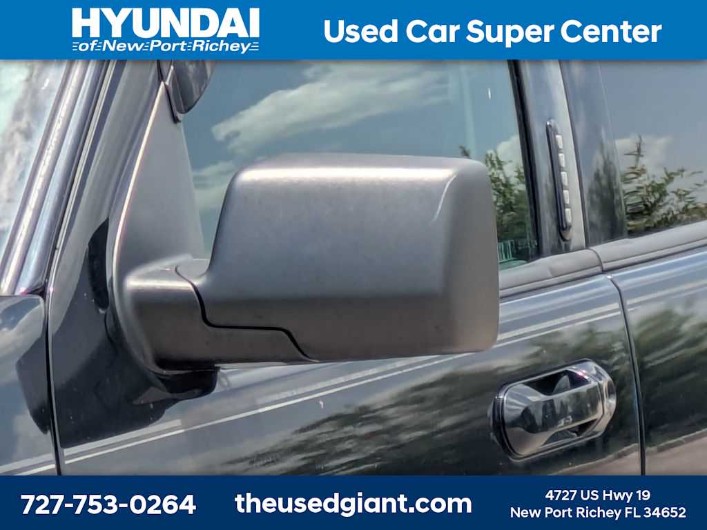 Thumbnail: 2010 Ford Explorer - 11