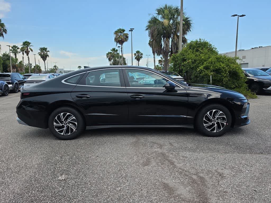 Thumbnail: 2026 Hyundai Sonata - 8