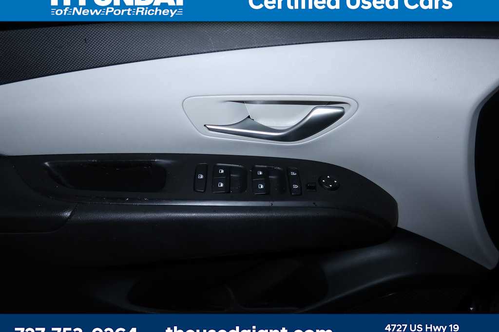 Thumbnail: 2022 Hyundai Tucson - 9