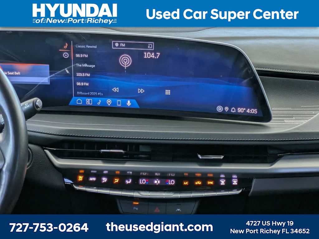 Thumbnail: 2024 Cadillac XT4 - 21