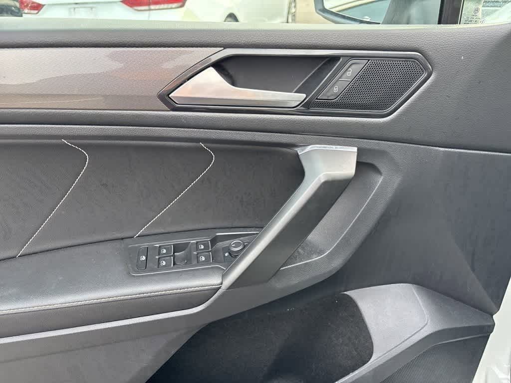 Thumbnail: 2023 Volkswagen Tiguan - 11