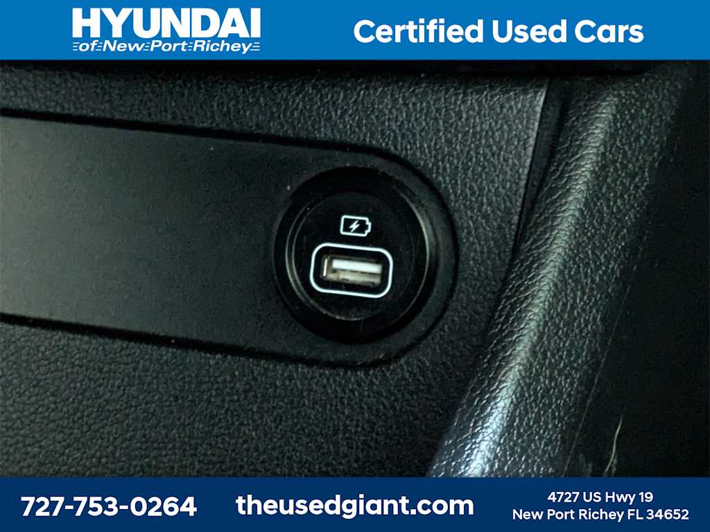 Thumbnail: 2021 Hyundai Santa Fe - 29