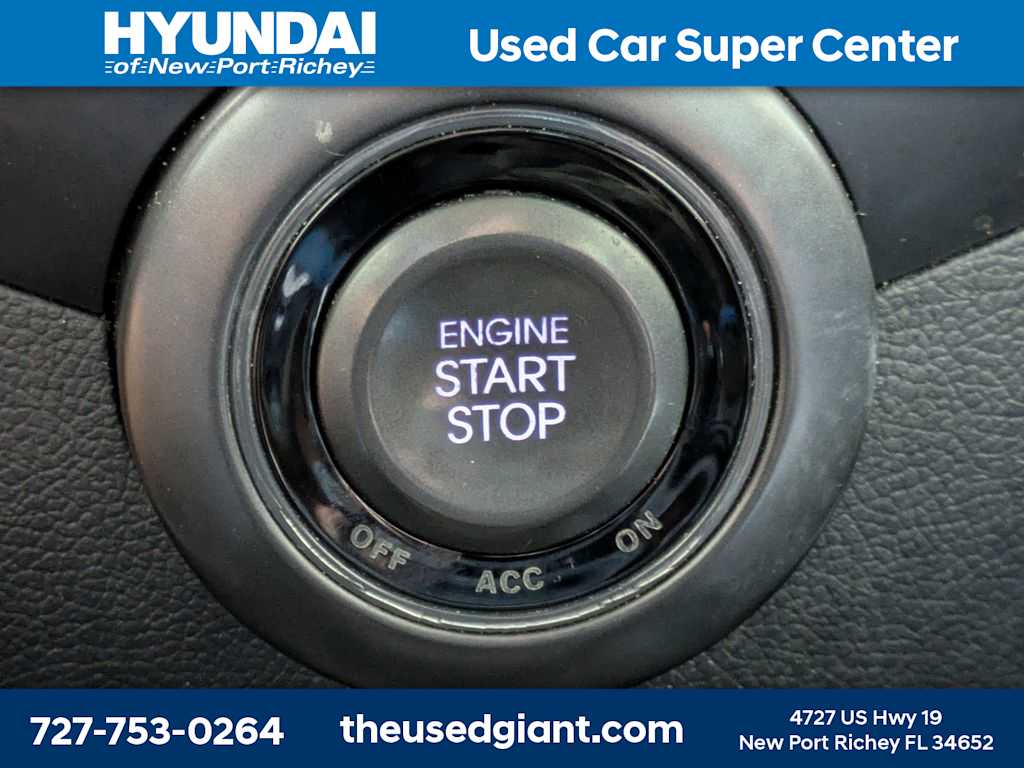 Thumbnail: 2013 Hyundai Veloster - 33