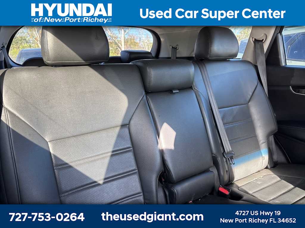 Thumbnail: 2019 Kia Sorento - 8