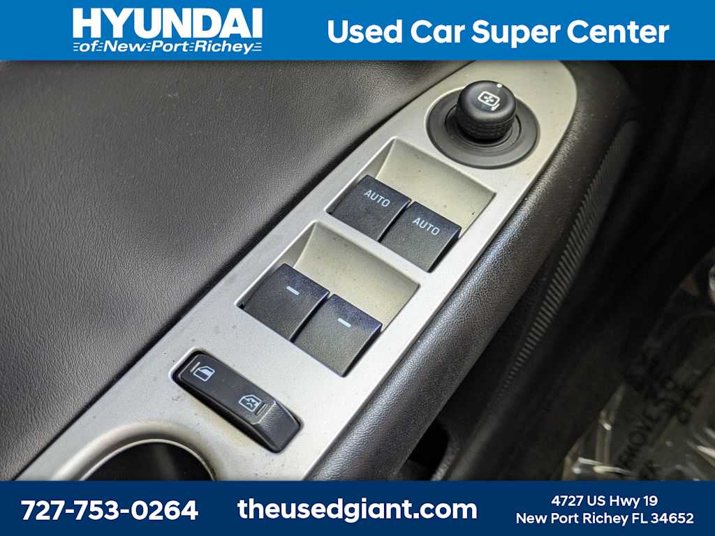 Thumbnail: 2011 Ford Fusion - 28