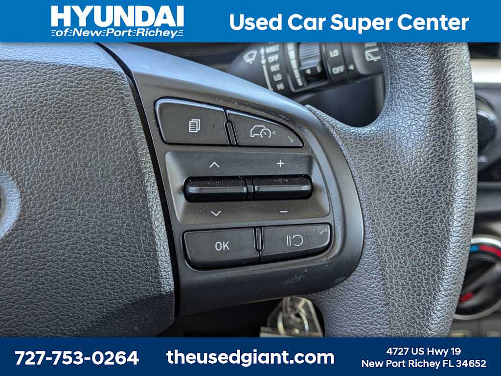 Thumbnail: 2023 Hyundai Venue - 25