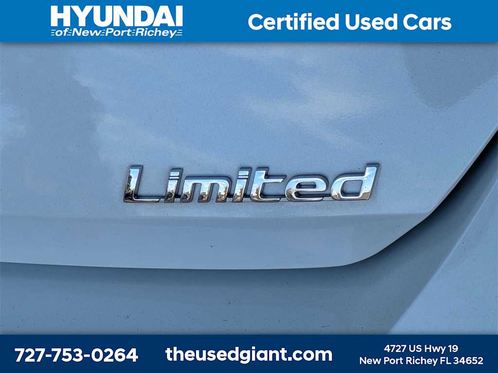 Thumbnail: 2022 Hyundai Elantra - 12