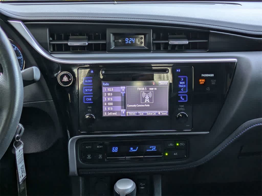 Thumbnail: 2017 Toyota Corolla - 18