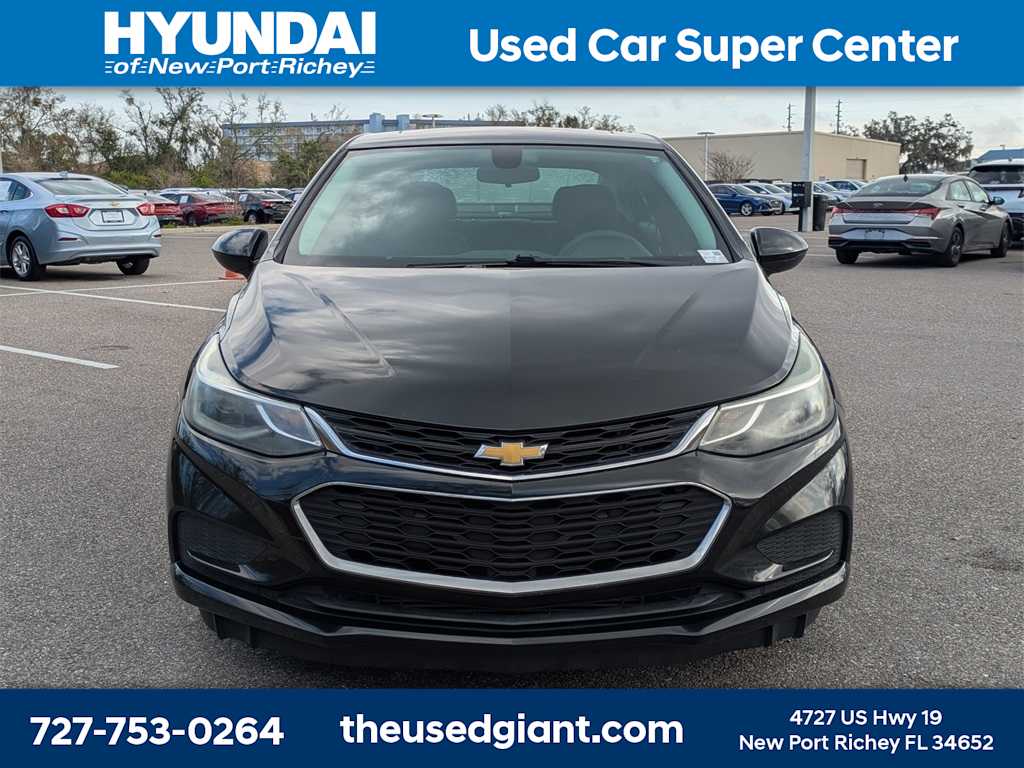 Thumbnail: 2017 Chevrolet Cruze - 8