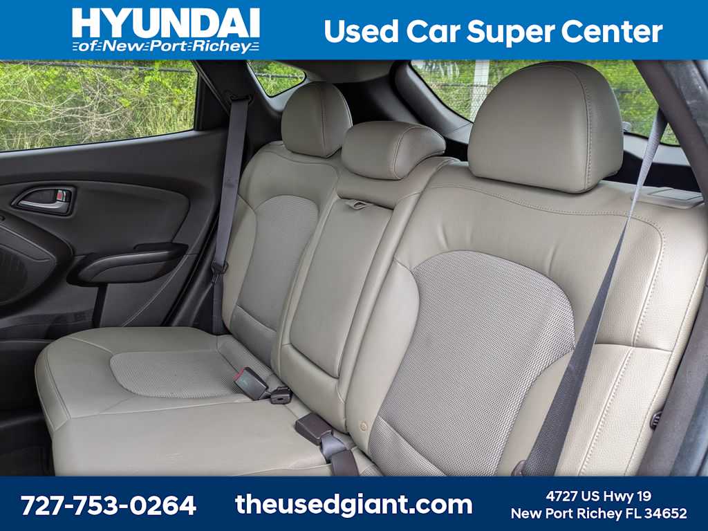 Thumbnail: 2015 Hyundai Tucson - 15