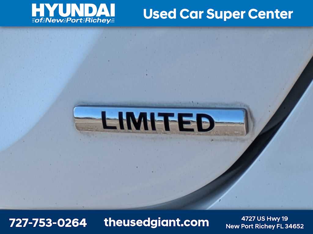 Thumbnail: 2013 Hyundai Sonata - 14