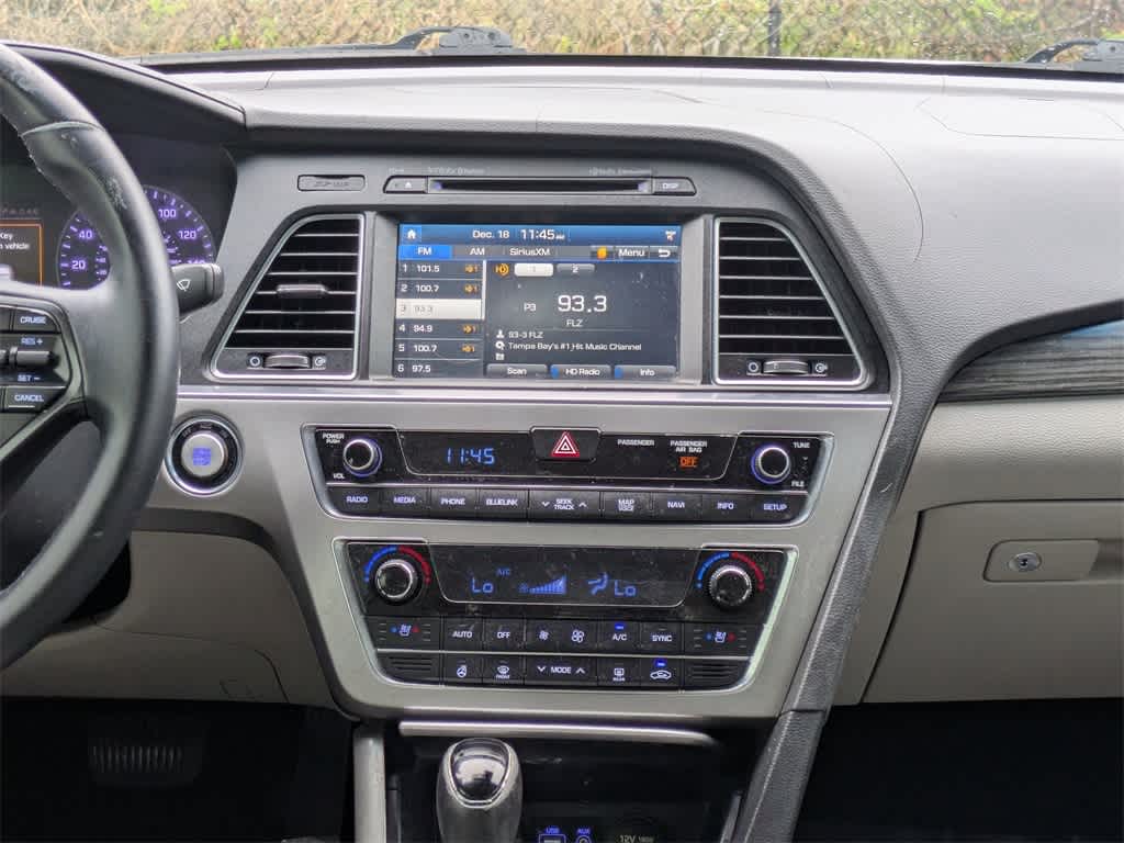 Thumbnail: 2015 Hyundai Sonata - 18