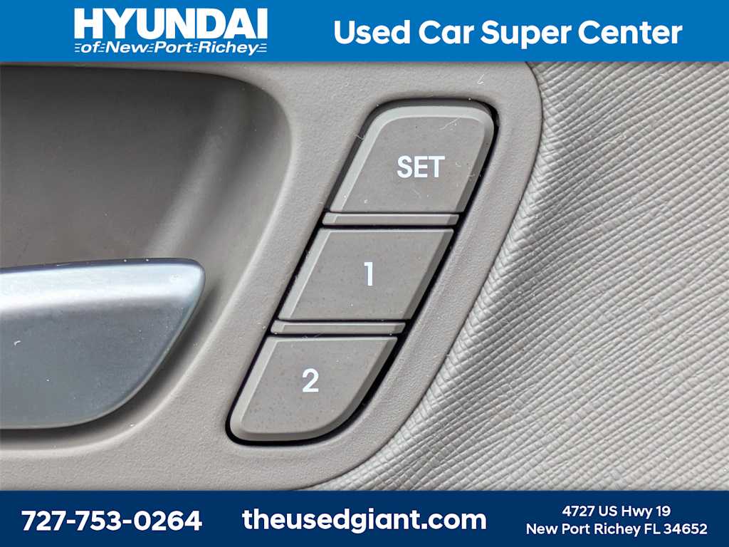 Thumbnail: 2018 Hyundai Santa Fe - 25