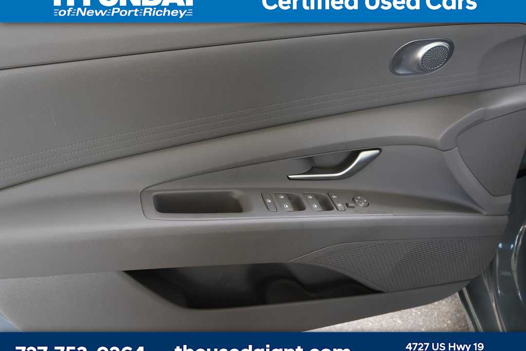2023 Hyundai Elantra SEL 16