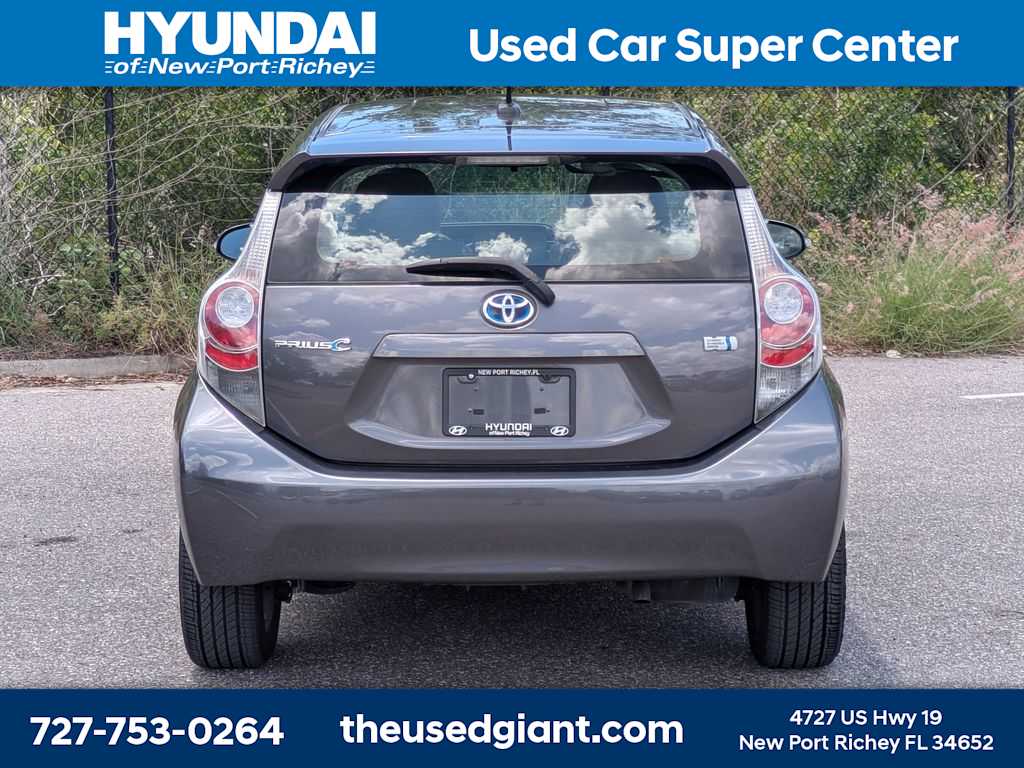Thumbnail: 2012 Toyota Prius c - 4