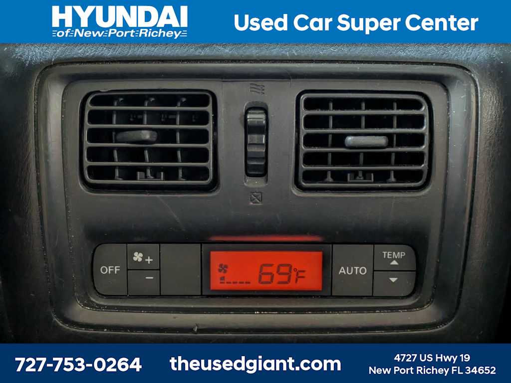 Thumbnail: 2015 Nissan Pathfinder - 18