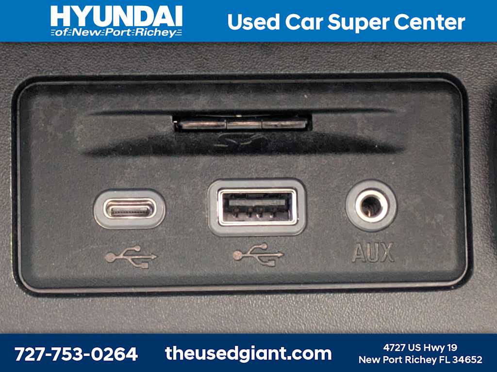 Thumbnail: 2022 Chevrolet Equinox - 32