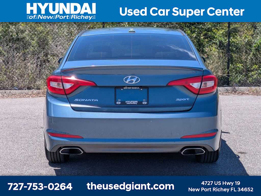 Thumbnail: 2016 Hyundai Sonata - 4