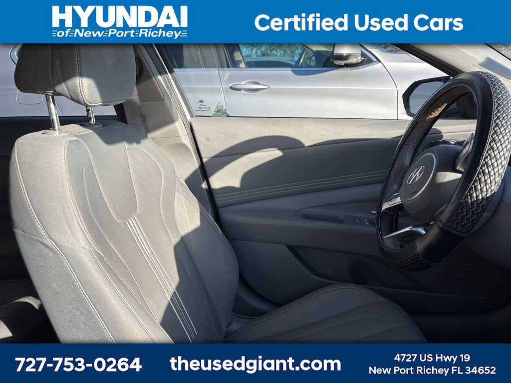 Thumbnail: 2022 Hyundai Elantra - 7