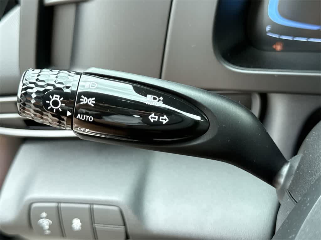 Thumbnail: 2025 Hyundai Elantra - 25