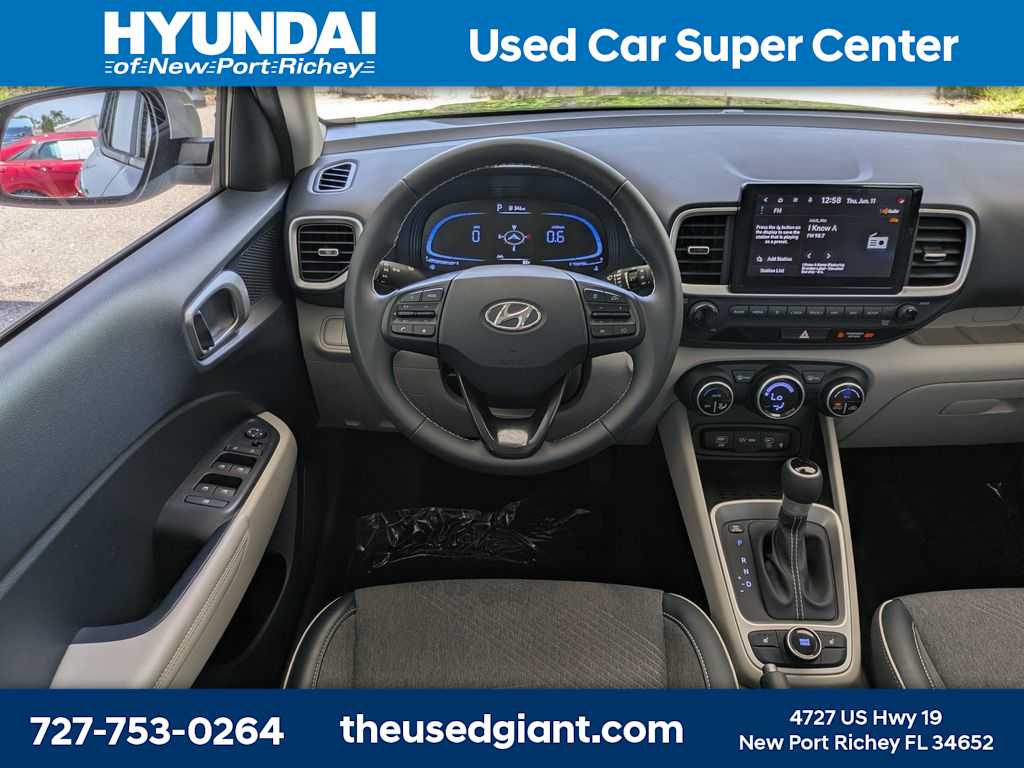 Thumbnail: 2023 Hyundai Venue - 16