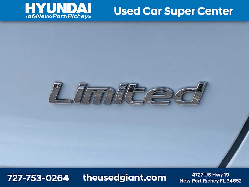 Thumbnail: 2017 Hyundai Elantra - 12