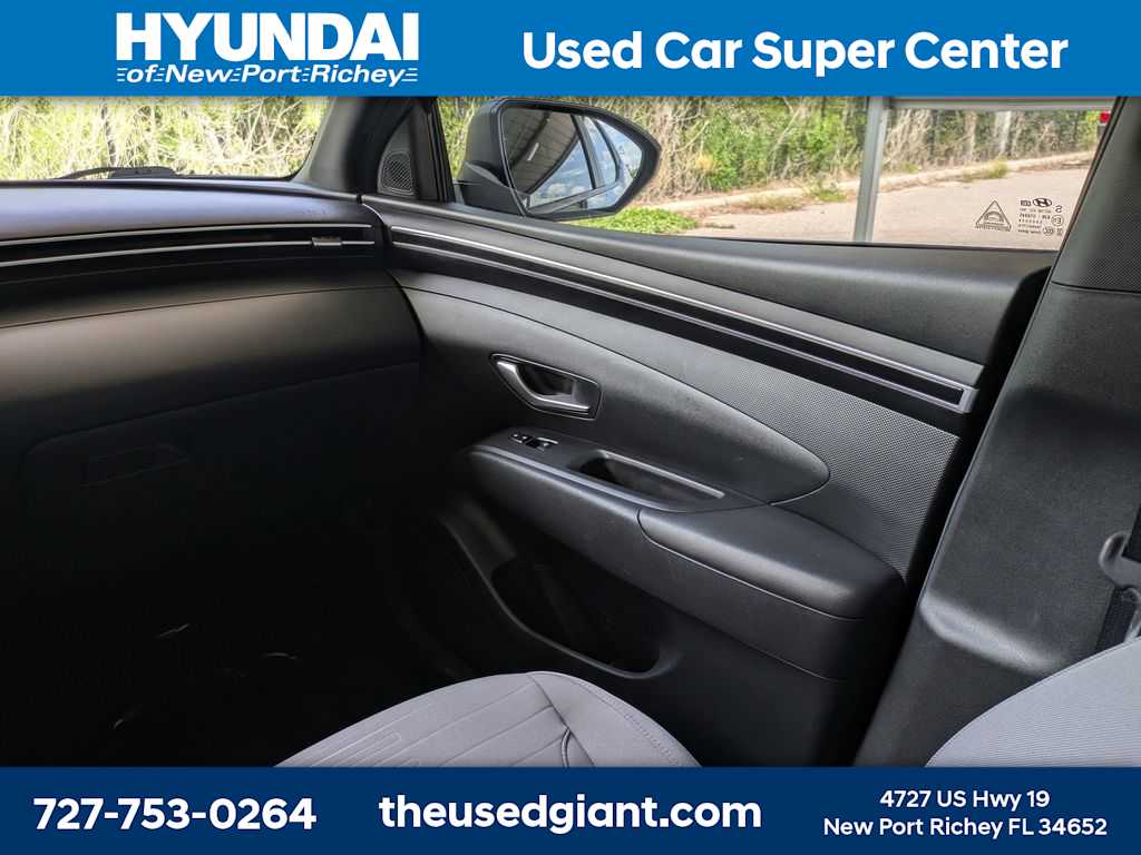 Thumbnail: 2023 Hyundai Santa Cruz - 17