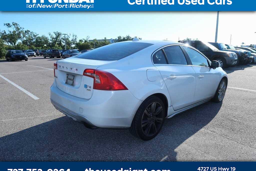 Thumbnail: 2011 Volvo S60 - 3
