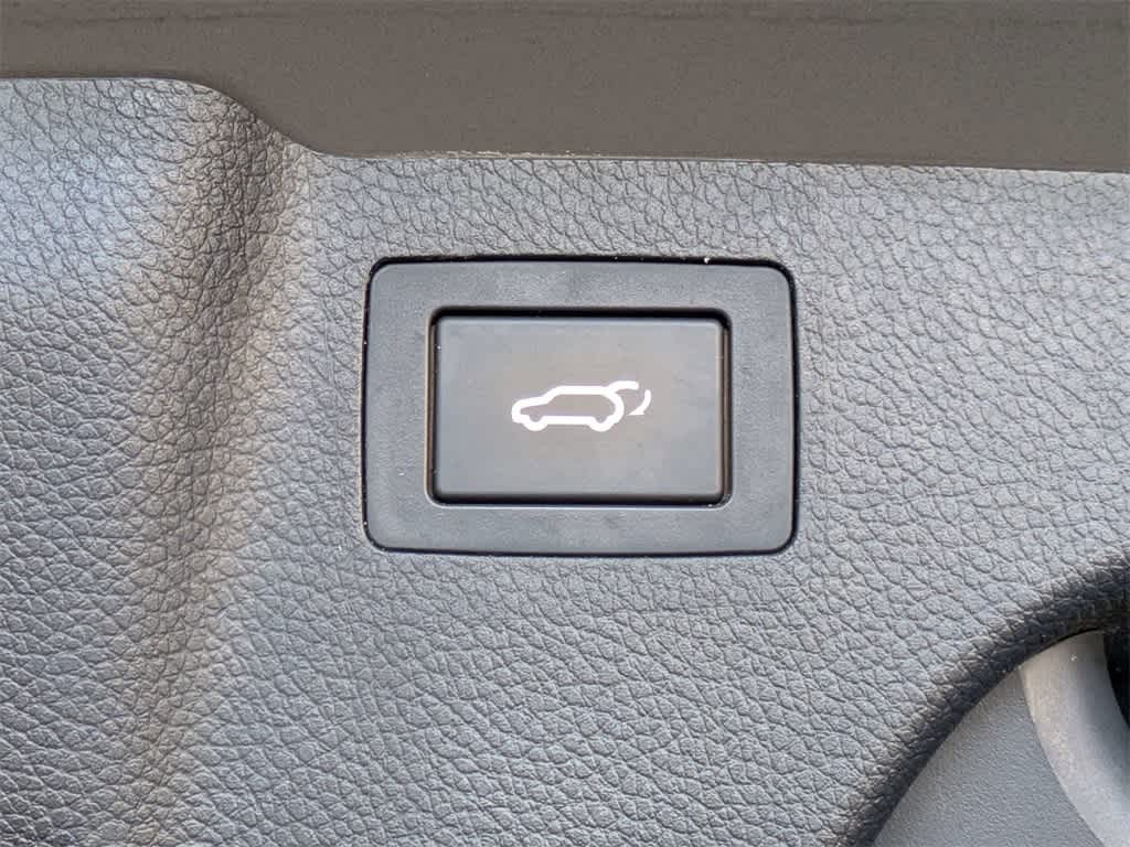 Thumbnail: 2015 Hyundai Santa Fe - 13