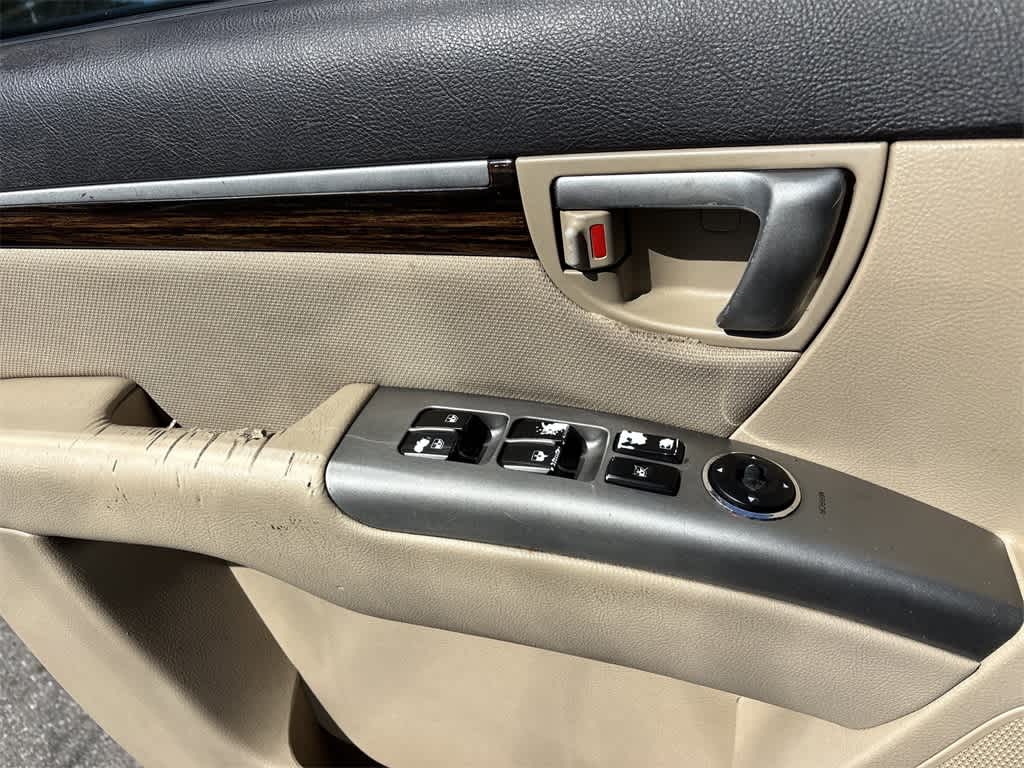 Thumbnail: 2010 Hyundai Santa Fe - 9