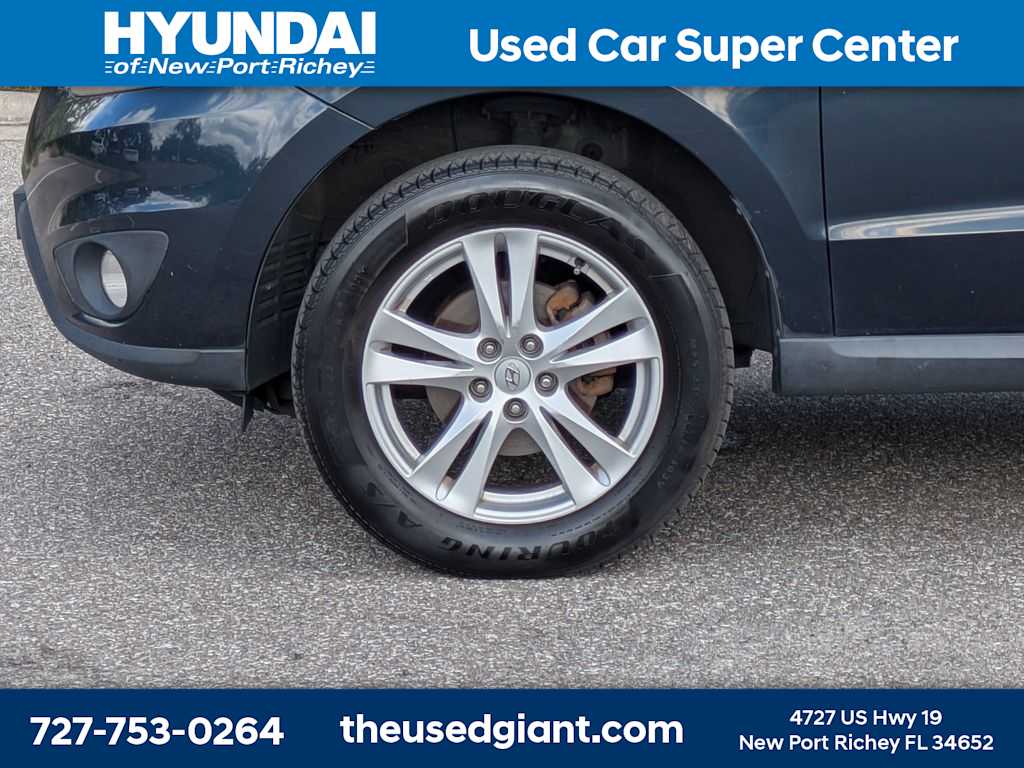 Thumbnail: 2010 Hyundai Santa Fe - 10