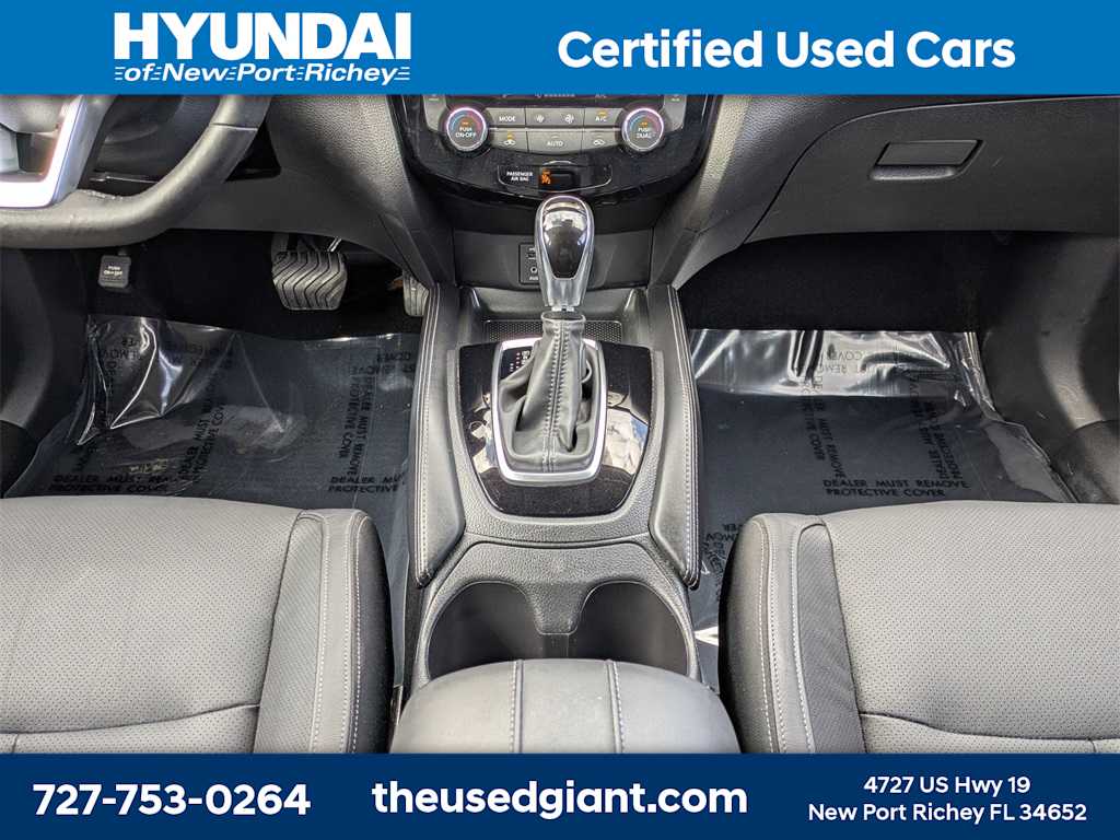 Thumbnail: 2018 Nissan Rogue Sport - 22