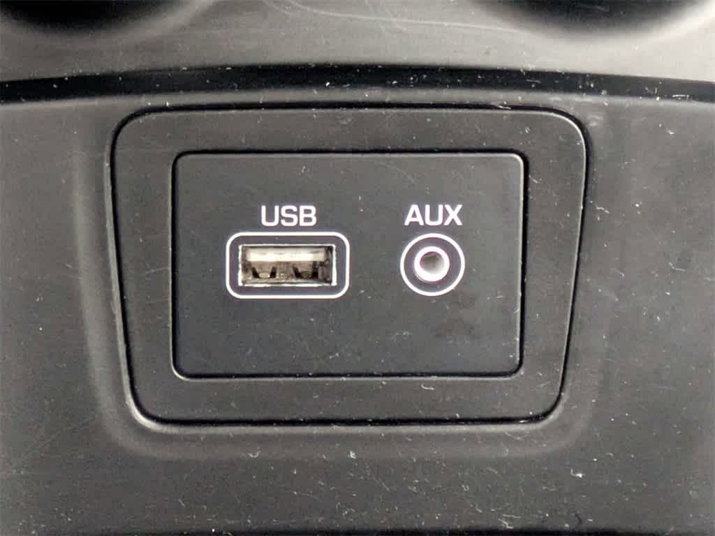 Thumbnail: 2017 Hyundai Santa Fe - 25