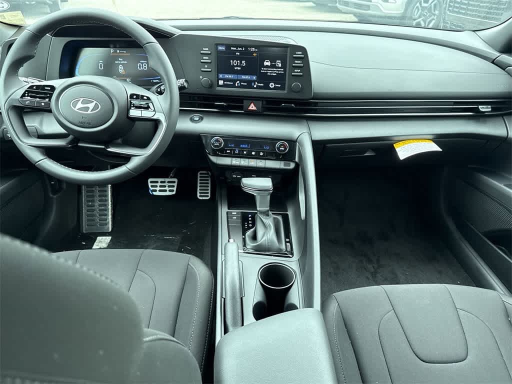 Thumbnail: 2025 Hyundai Elantra - 14