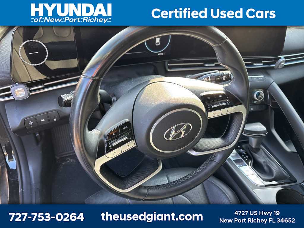 Thumbnail: 2022 Hyundai Elantra - 12