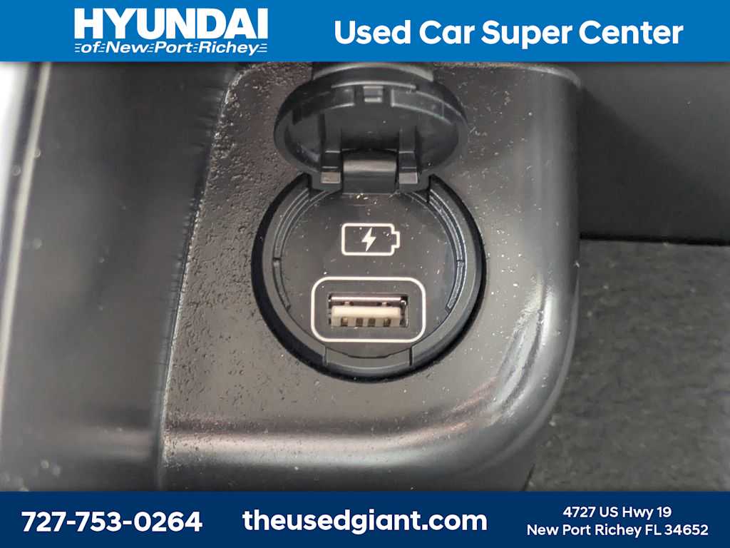 Thumbnail: 2017 Kia Sorento - 27